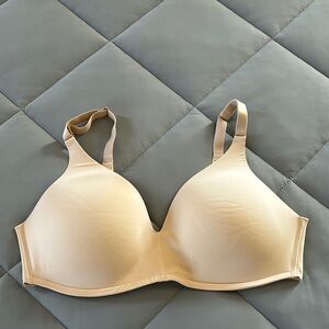 Soma cream 38D vanishing 360 Bra
